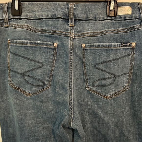 Seven7 Distressed Jeans - Picture 5 of 7